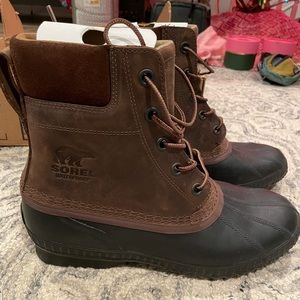 Men’s Sorel waterproof Cheyanne II Lace Duck boot, size 12.  BRAND NEW!